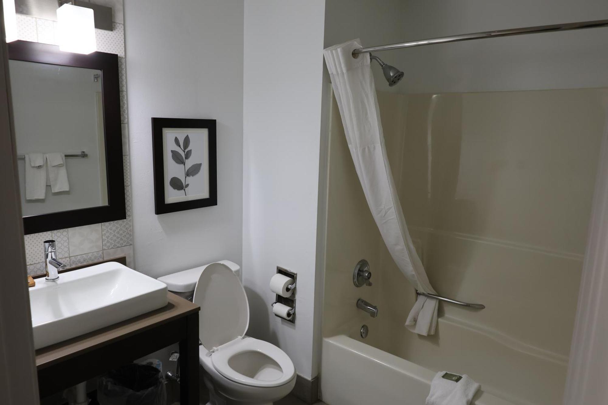 Country Inn & Suites By Radisson, Sparta, Wi Bagian luar foto