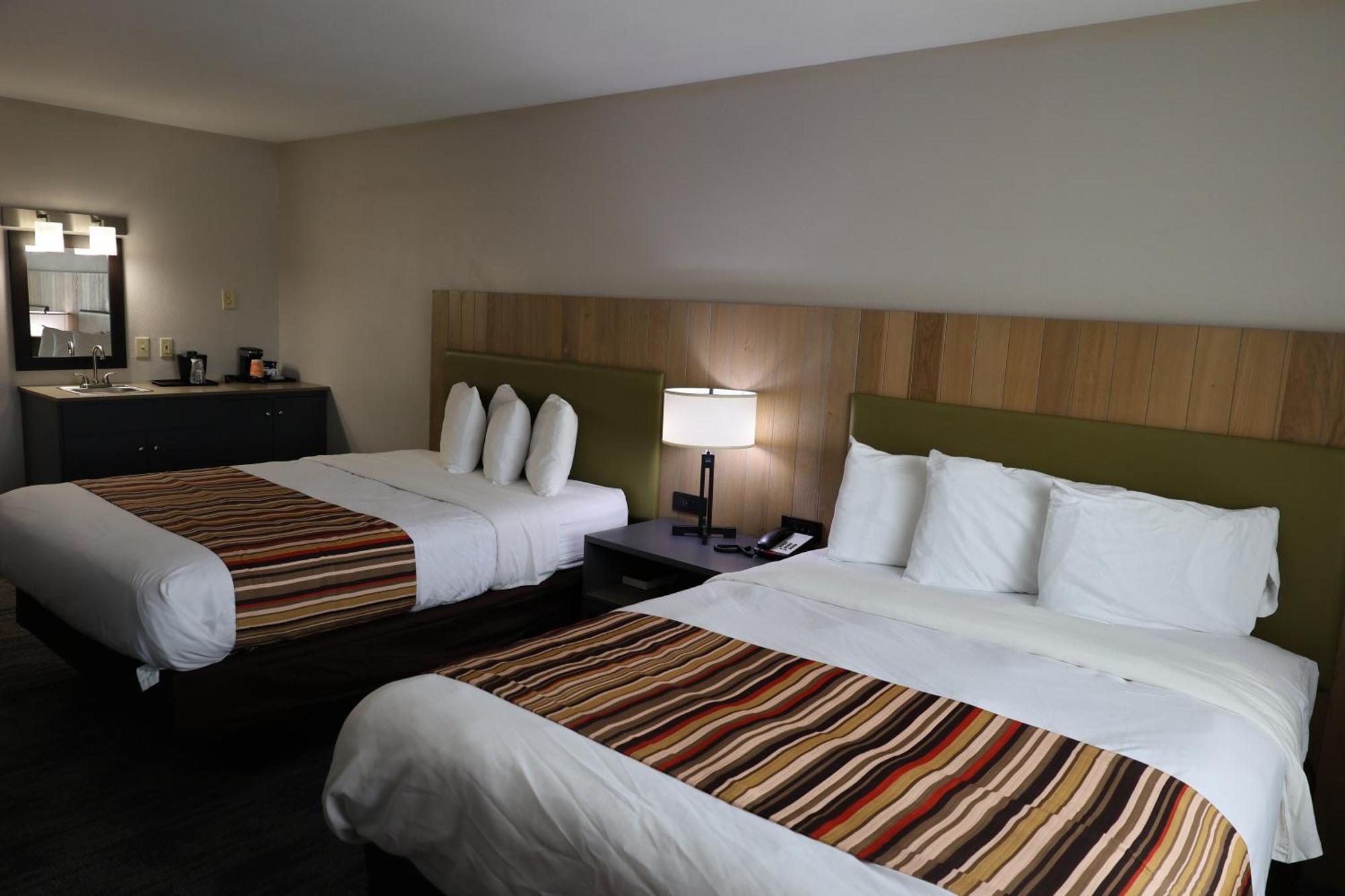 Country Inn & Suites By Radisson, Sparta, Wi Bagian luar foto