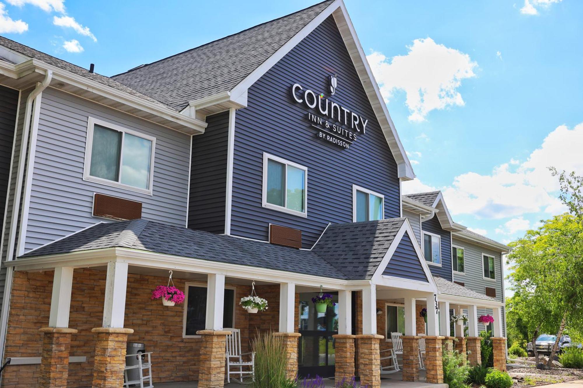 Country Inn & Suites By Radisson, Sparta, Wi Bagian luar foto