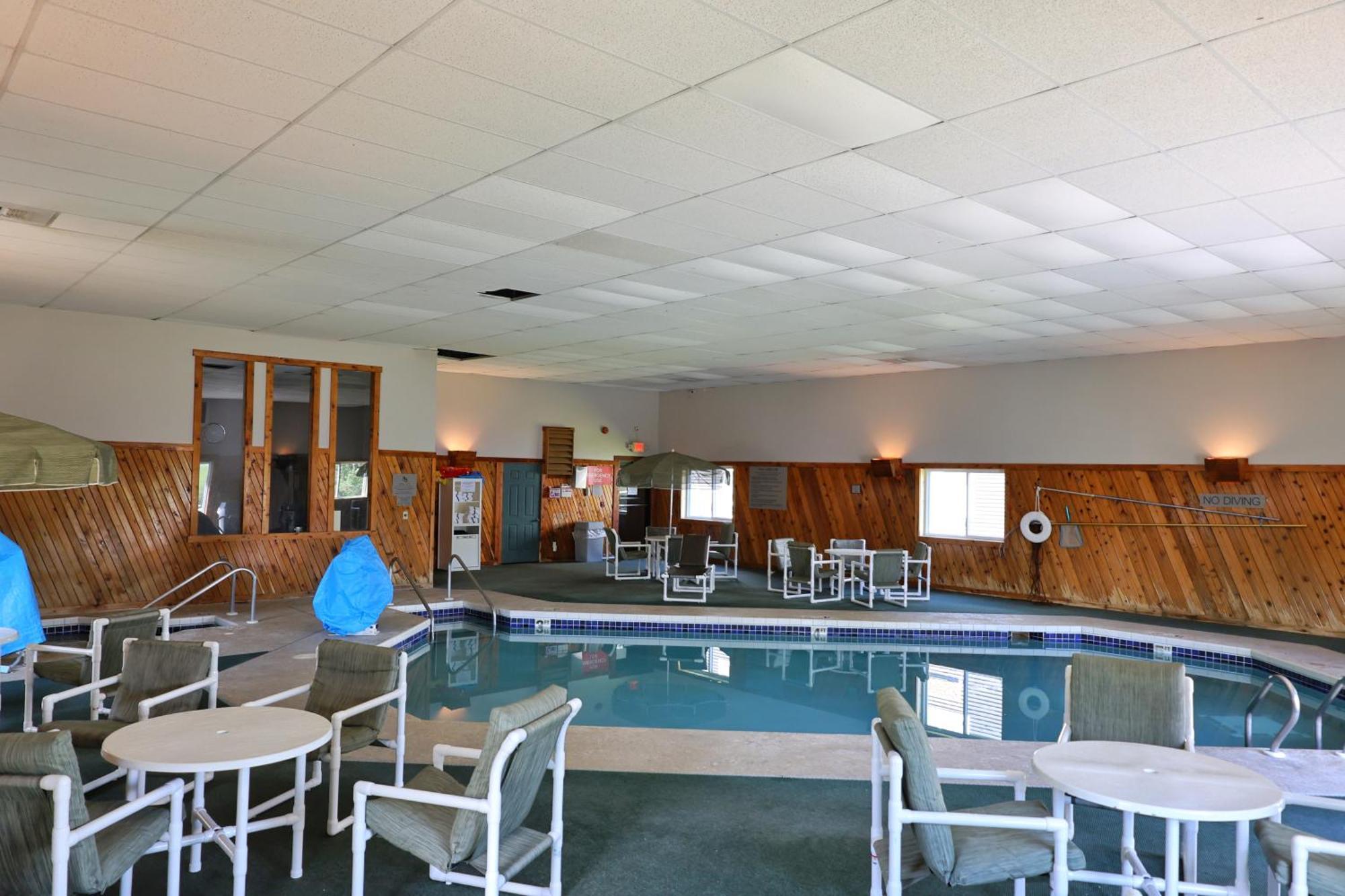 Country Inn & Suites By Radisson, Sparta, Wi Bagian luar foto