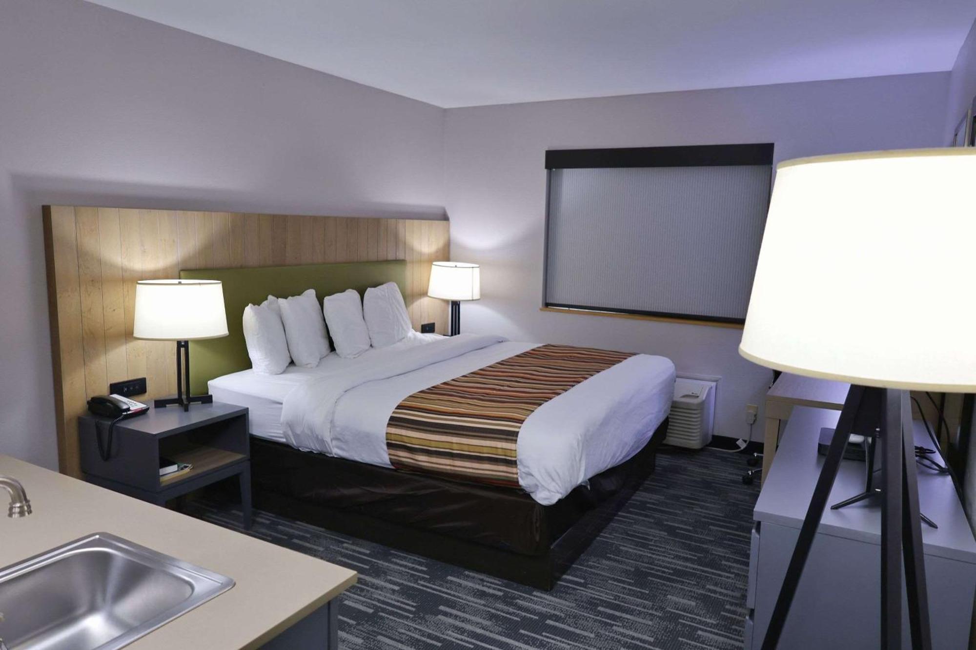 Country Inn & Suites By Radisson, Sparta, Wi Bagian luar foto