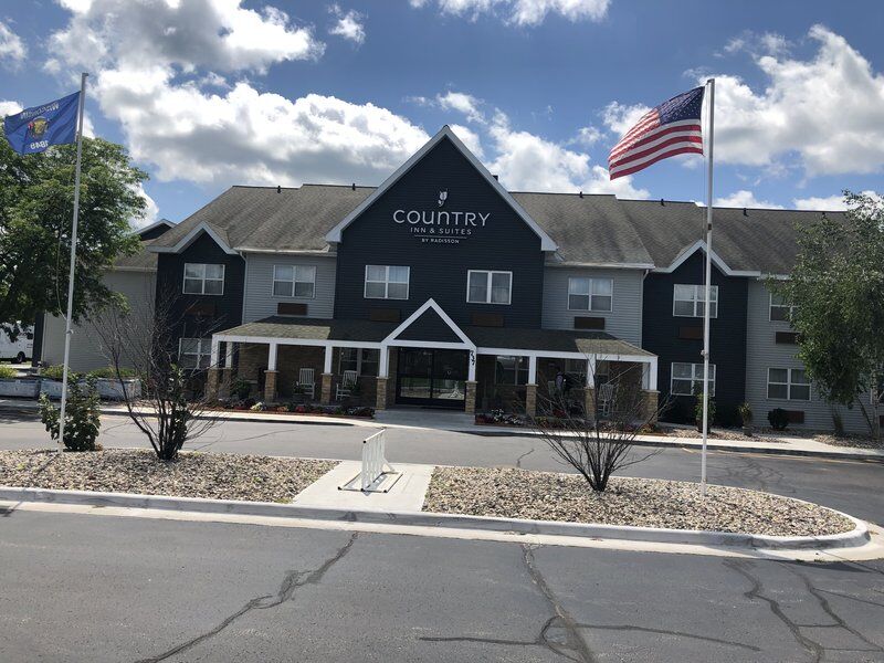 Country Inn & Suites By Radisson, Sparta, Wi Bagian luar foto