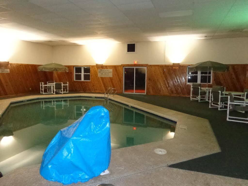 Country Inn & Suites By Radisson, Sparta, Wi Bagian luar foto
